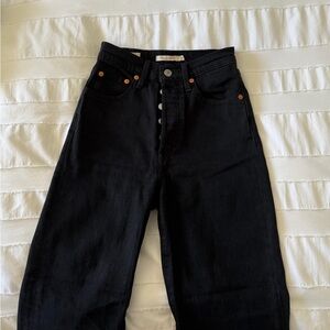 Levi’s Ribcage Straight Black High Rise Jeans Size 24